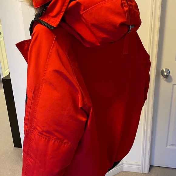 Red Canada Goose Chilliwack jacket large - Picture 4 of 7